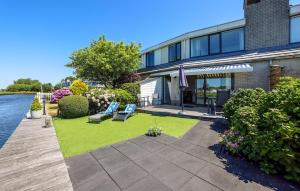 3 Bedroom Cozy Home In Lemmer