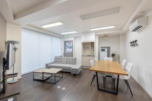 Tomihisa House