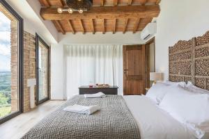 Restored Barn In San Gimignano Hills View