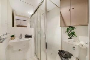 A Chic NY Style Loft Near Melbourne Central