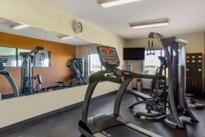 Comfort Suites Plainview