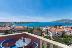 Apartment with Sea View room in Apartment Ljuba