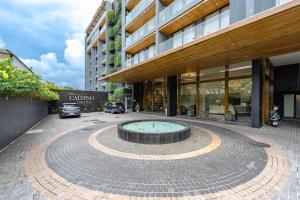 C214 Condo Seaview Pools Gym Walk to Rawai Beach