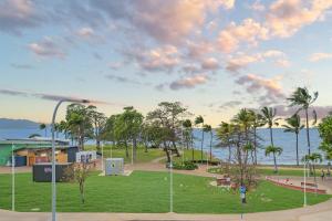 Beachfront Apartment The Strand