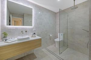 Beachfront Apartment The Strand