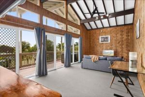 Loftus Spacious Getaway