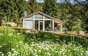 Nice Home In Ruhla With Sauna