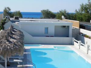 Perissa South Beach Suites