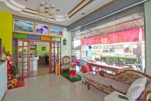 OYO 75314 Mountain Beach