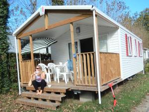 Two-Bedroom Mobile Home (4 People) room in Camping Harrobia