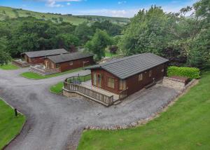 Charlesworth Lodges
