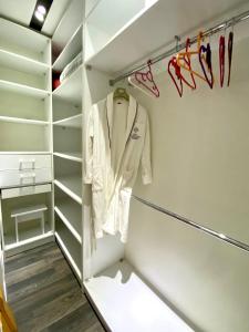 Stylish Apartment by the Sea, Old Boulevard!