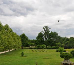 B&B / Chambres d'hotes Chateau Le Tour - Chambres d'Hotes : photos des chambres