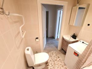 Cozy Private Apartment in Lovely Kadriorg