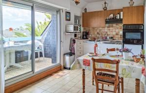 Appartements Gorgeous Apartment In Clohars Carnoet : photos des chambres