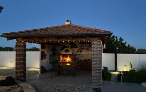 Cozy Home In Gornje Rastane With Wifi