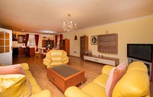 Beautiful Apartment In Labin With Wifi 