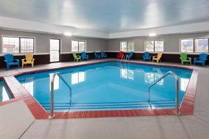 AmericInn by Wyndham Reedsburg