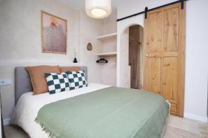 Banda del Mar Beach by Del Parque Flats