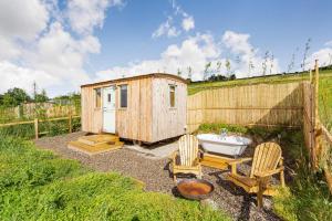 Woodside Hut 3 - Uk36107