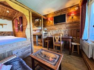 Résidence Necou - Studio avec lit clos savoyard au bord des pistes MAE-5374