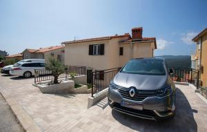 Cozy Apartment In Rabac With Wifi