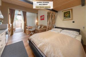 IQ wood apartment