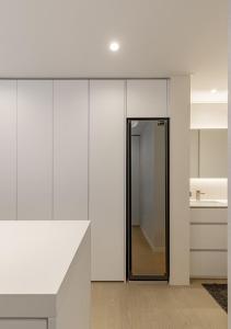 Full option for 4rooms in a luxurious apartment in Gangnam