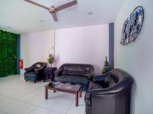OYO 89895 Senses Budget Hotel