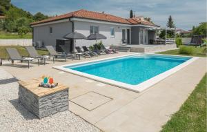 3 Bedroom Gorgeous Home In Pula