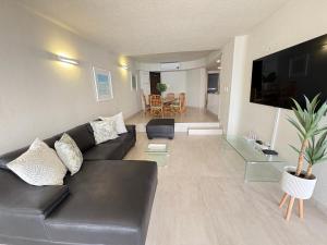 702 Bermudas - Stunning seaviews and beach access - 3BR Umhlanga