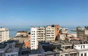 2 Bedroom Amazing Apartment In Oostende