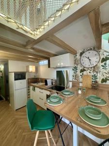 Le Perchoir de Linas, filet suspendu, appartement cosy