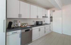 Pet Friendly Apartment In Oostende With Wifi