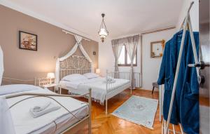 Nice Home In Udbina With House A Panoramic View