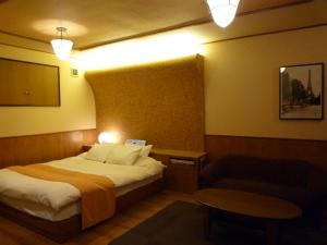 ホテルカホウ 市原店