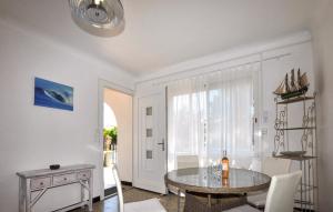 Cozy Home In Saint Cyprien Plage