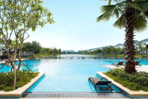 Lakeview City & The Global City Homestay