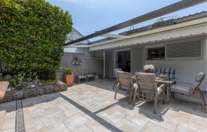 Stunning Apartment In Dramalj