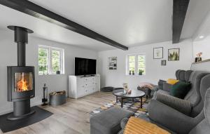 Lovely Home In Faxe Ladeplads With Wifi