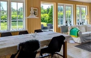 Gorgeous Home In Væggerløse With Wifi