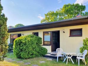 Sünnros Ferienwohnung 3 - 3-star hotels in Prerow