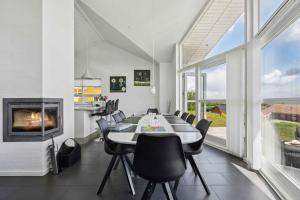 Sea View And Calm In Lovely House For 10 Guests