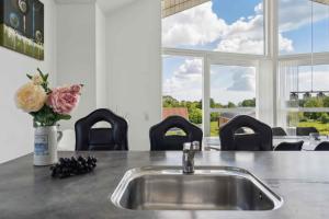 Sea View And Calm In Lovely House For 10 Guests