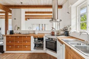 Luxury Holiday Home With Sea View