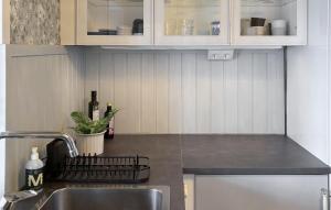 2 Bedroom Cozy Home In Sandöverken