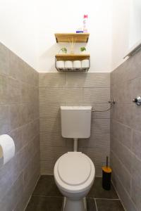 Hilltop Wellness Haven W AC & Jacuzzi by NW