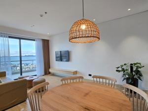 2 rooms sea view apartment in Citadines Ha Long