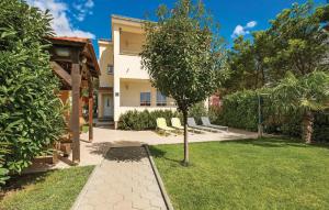 Stunning Home In Vodice With Lake View