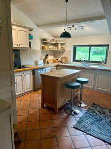 Maisons de vacances Traditional House With Pool Near Armagnac : photos des chambres